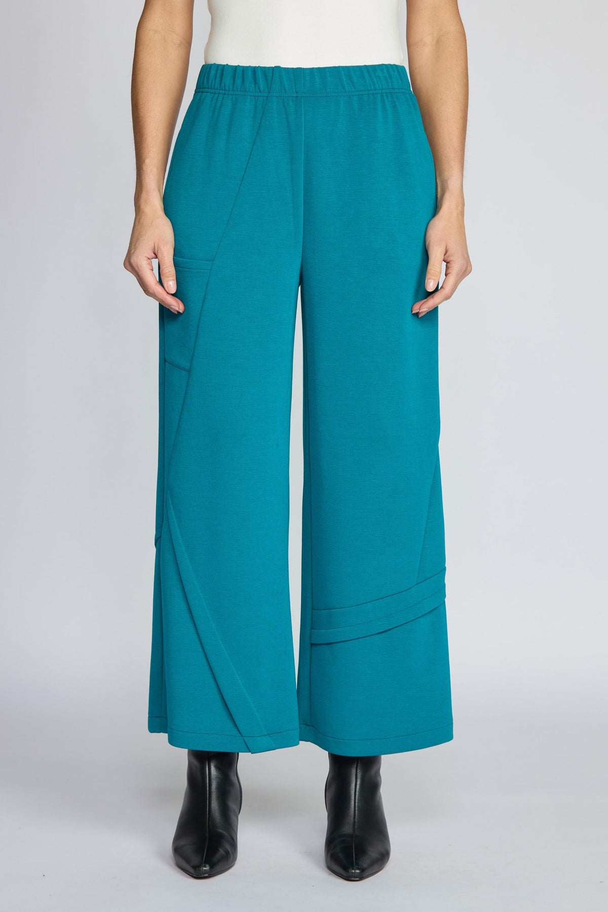 Feather Lux Knit Crossroads Pant