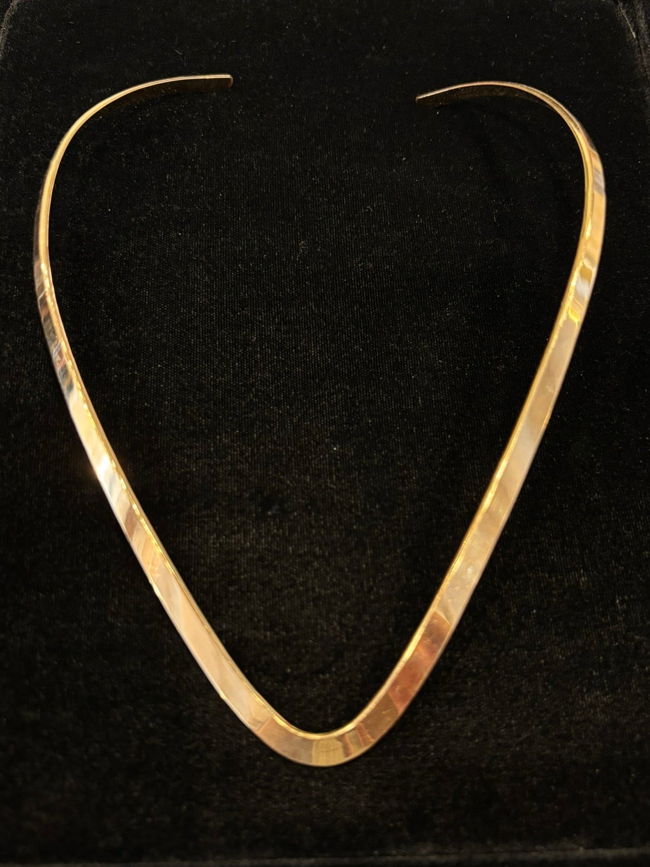 Starfire | "v" Neckwire Medium Necklace