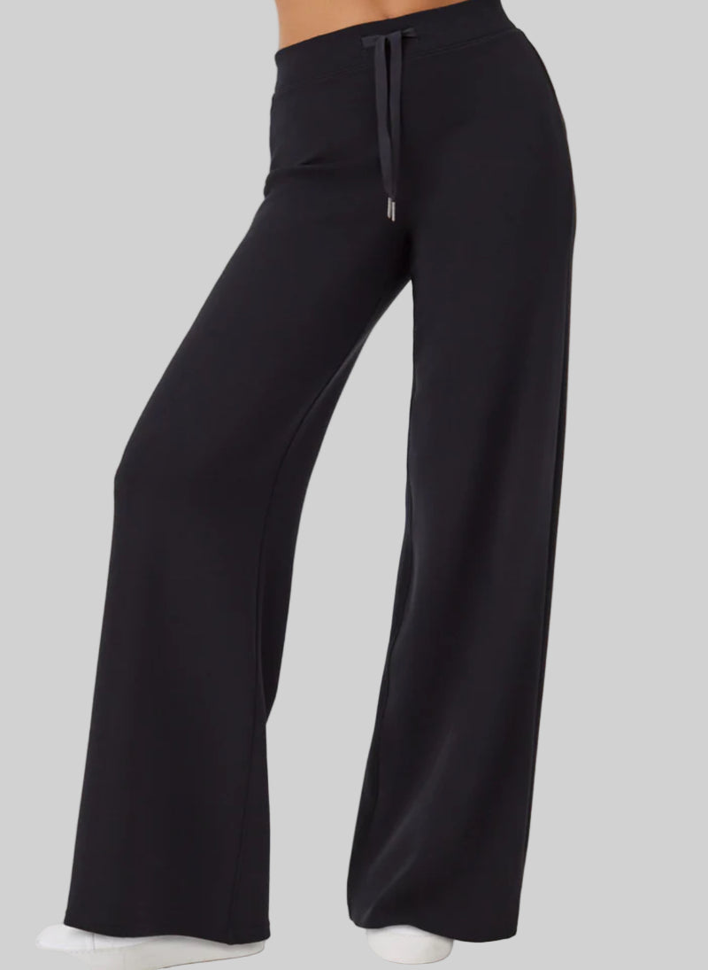 Spanx | Airessentials Wide Leg Pant - Very Black - Evelyne Talman