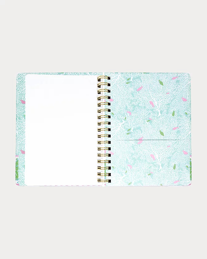 Lilly Pulitzer 2026-2027 17 Month Large Agenda comes in Mint Condition Fantastical