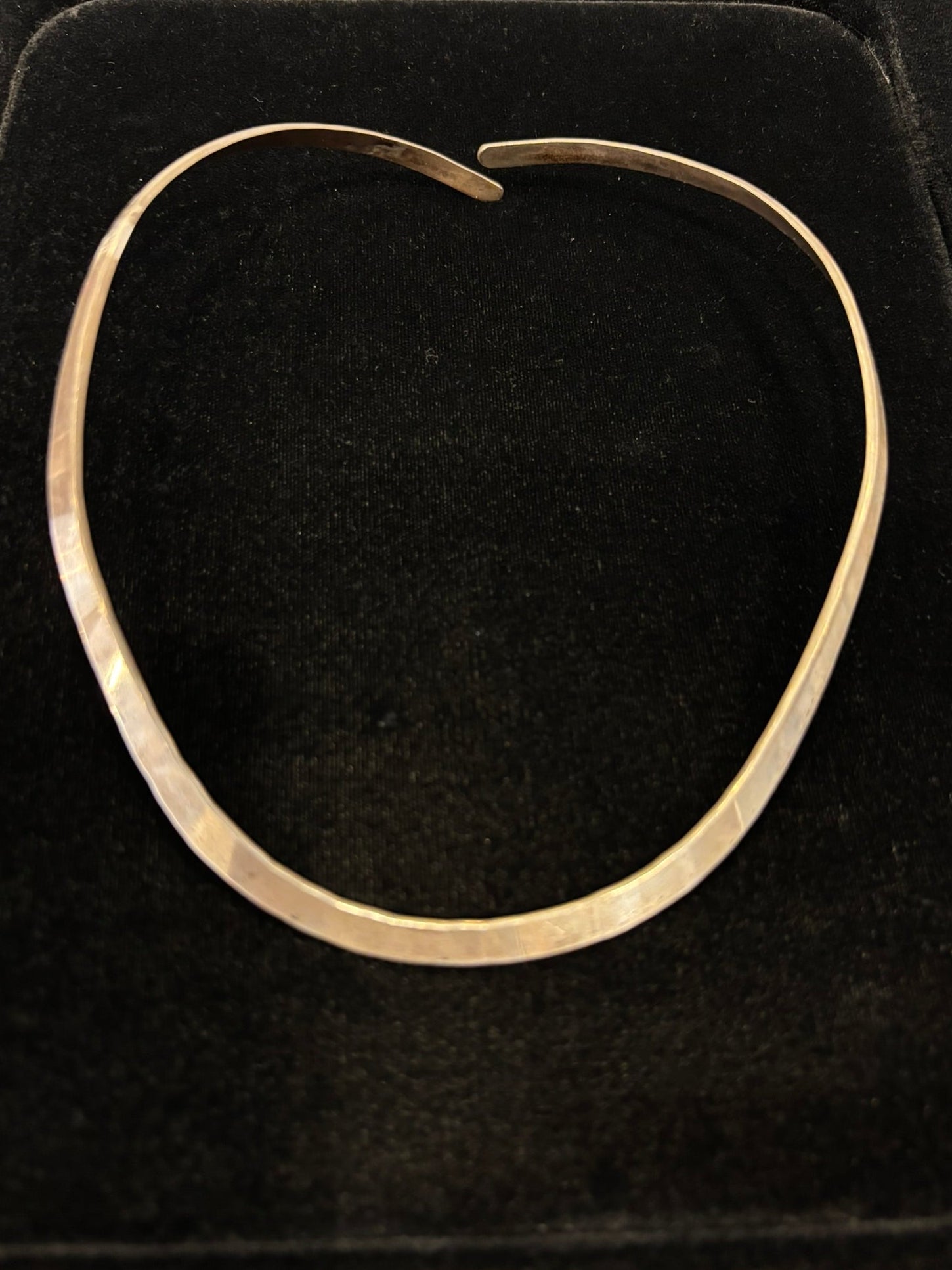 Starfire | Plain Round Neckwire