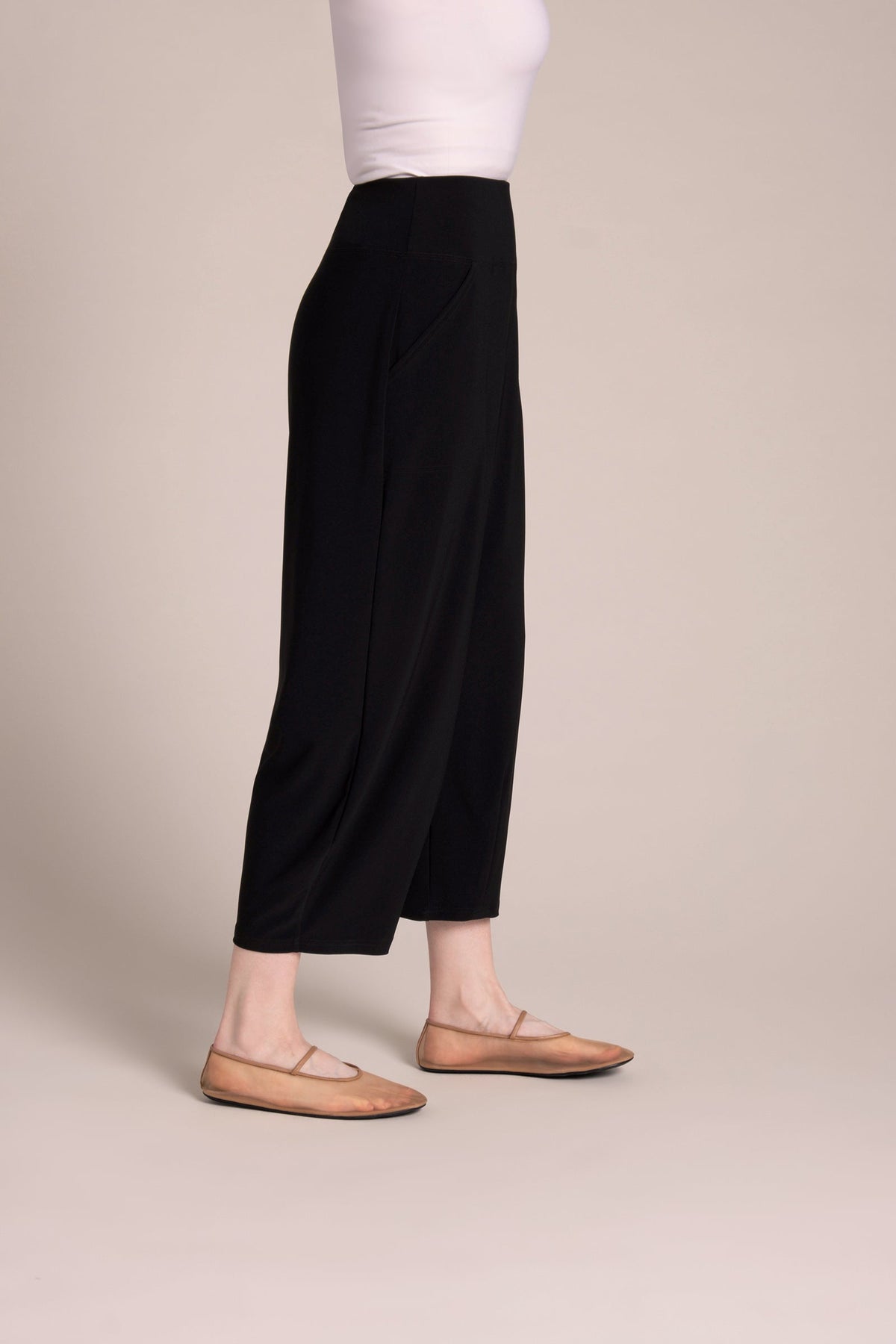 Sympli | Narrow Lantern Pant - Black - Evelyne Talman