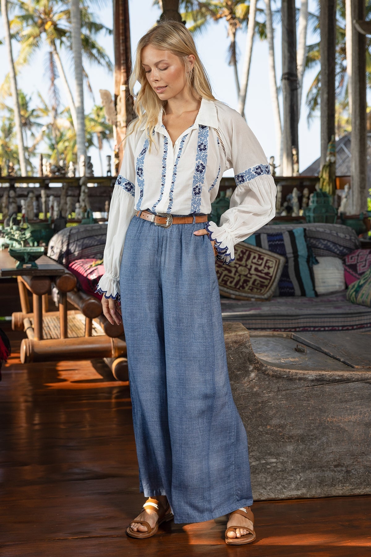 Miss June | Shirt Rhea White