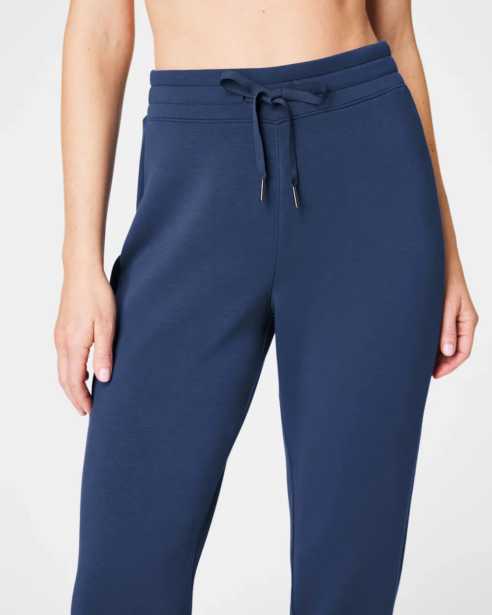 Spanx | Airessentials Tapered Pant