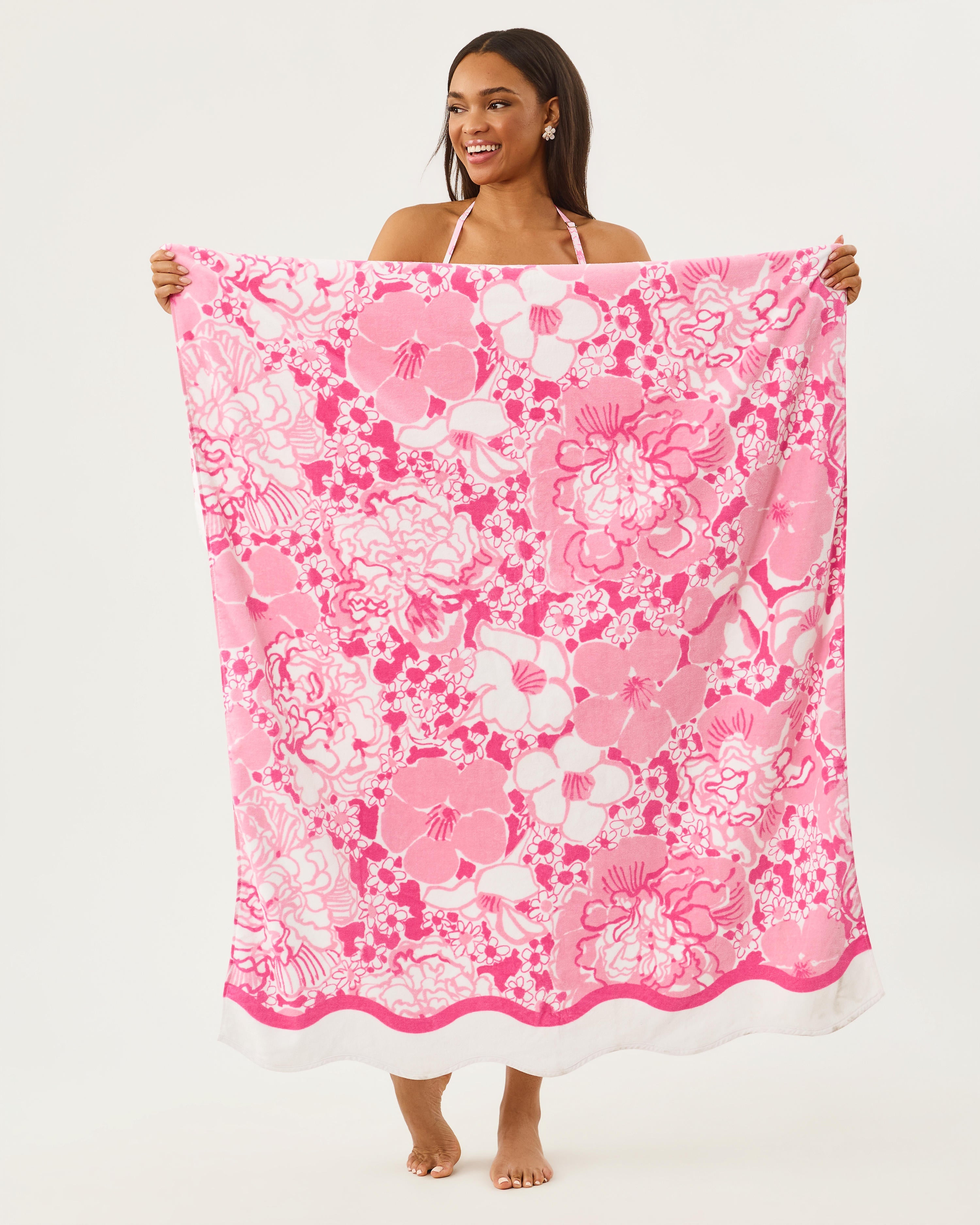 Scalloped Beach Towel - Conch Shell Pink Burst of Joy