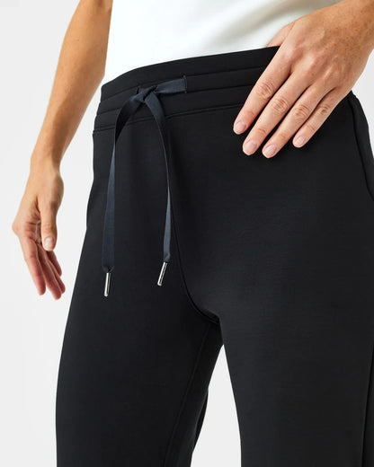 Spanx | Airessentials Tapered Pant