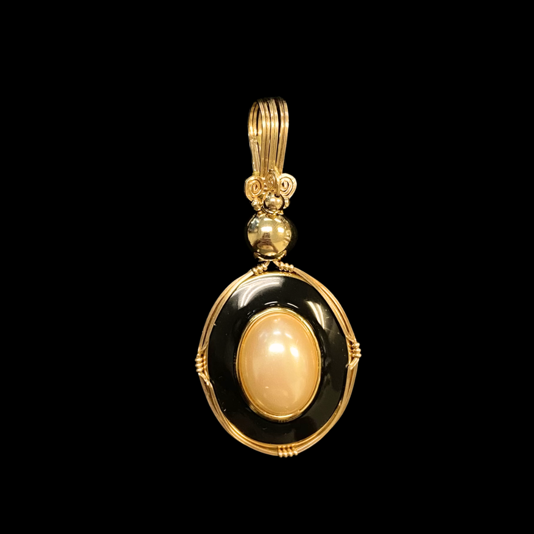 Mother of Pearl &amp; Black Onyx Pendant