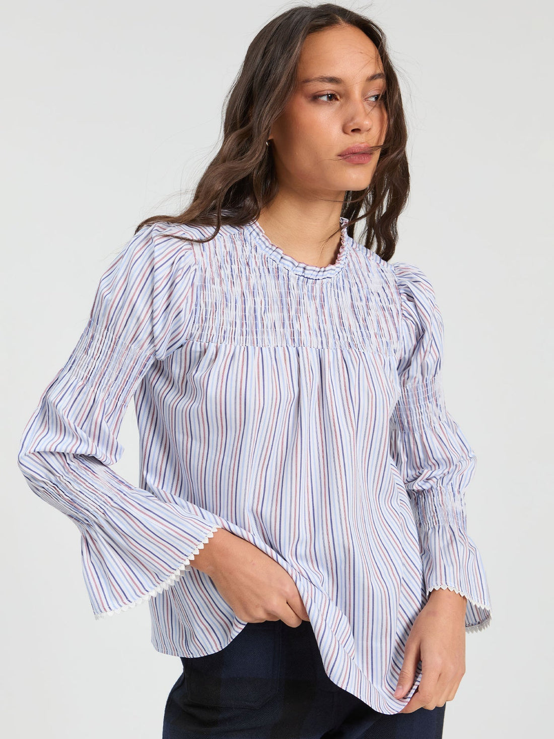VILAGALLO print blouse, stylish tops with a colorful floral pattern, short sleeves, and a relaxed fit for casual wear.