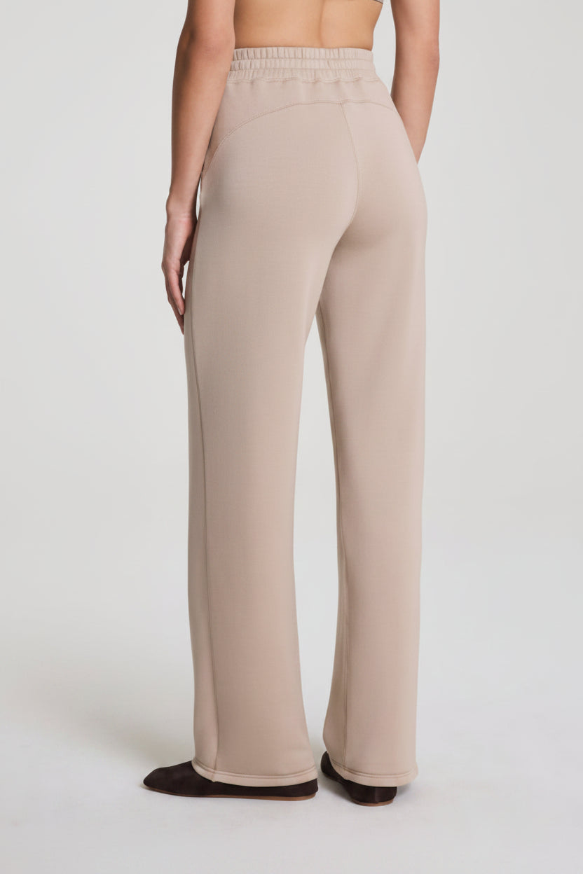 Air Essentials Straight Leg Pant Dune
