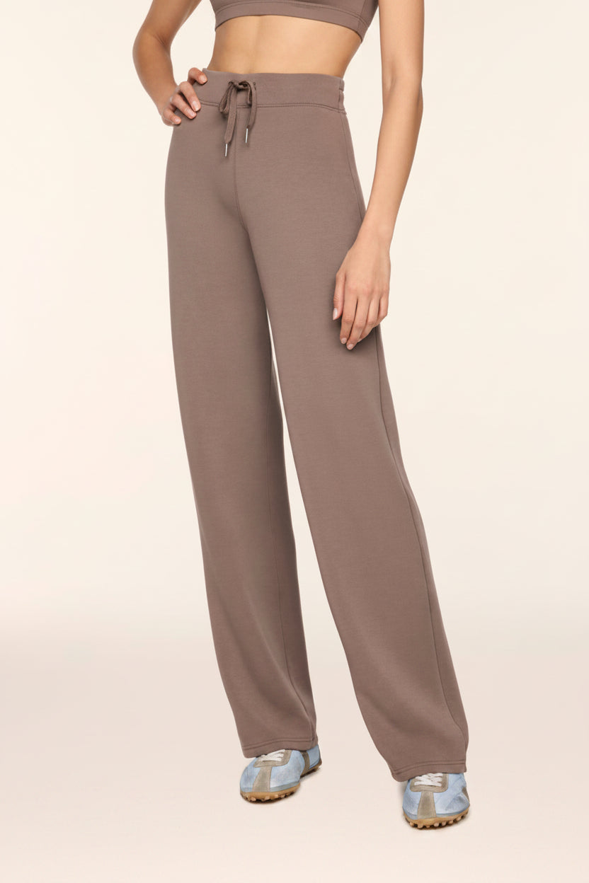 Air Essentials Straight Leg Pant Ironstone