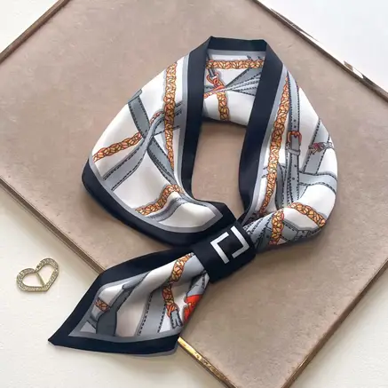 Patterned loop scarf with a decorative buckle