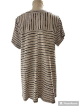 Load image into Gallery viewer, Escape By Hab | Stripe Vneck
