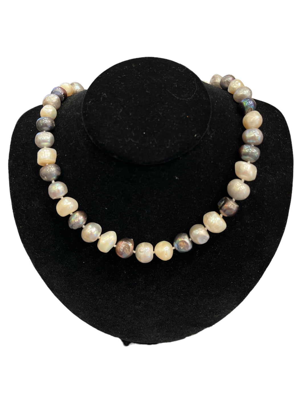 Girl W/ A Pearl | Mixed Grey Pearl Necklace