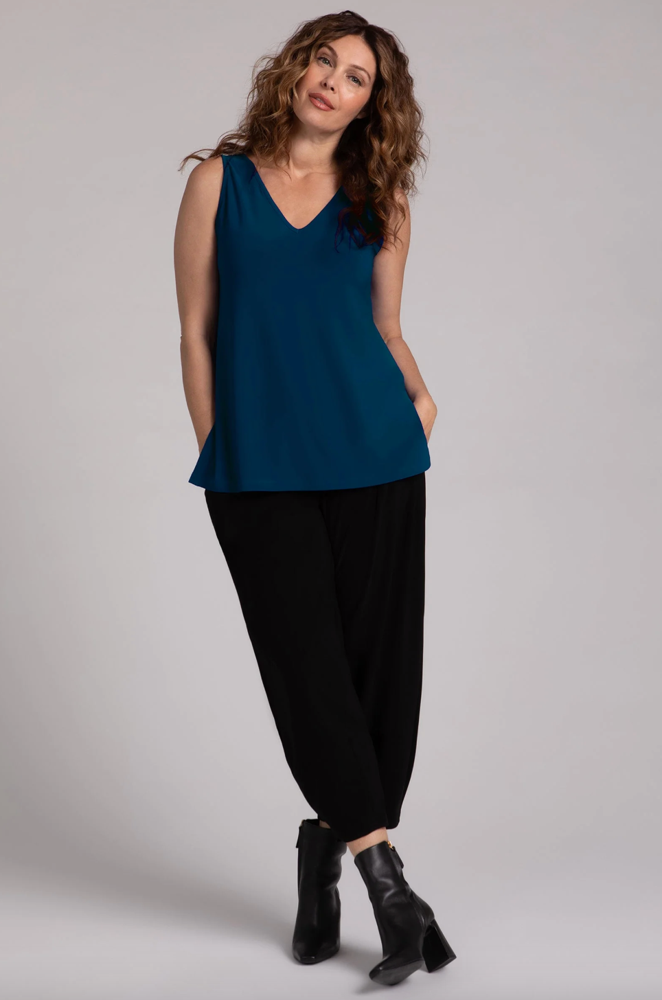 Sympli | Go To V-neck Tank Relax