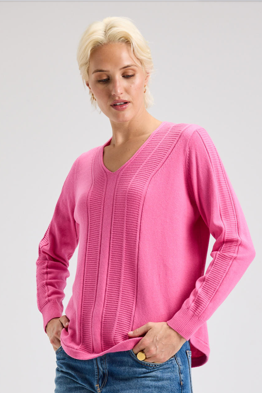 Zaket&amp; Plover | Soft V Neck Sweater - Evelyne Talman
