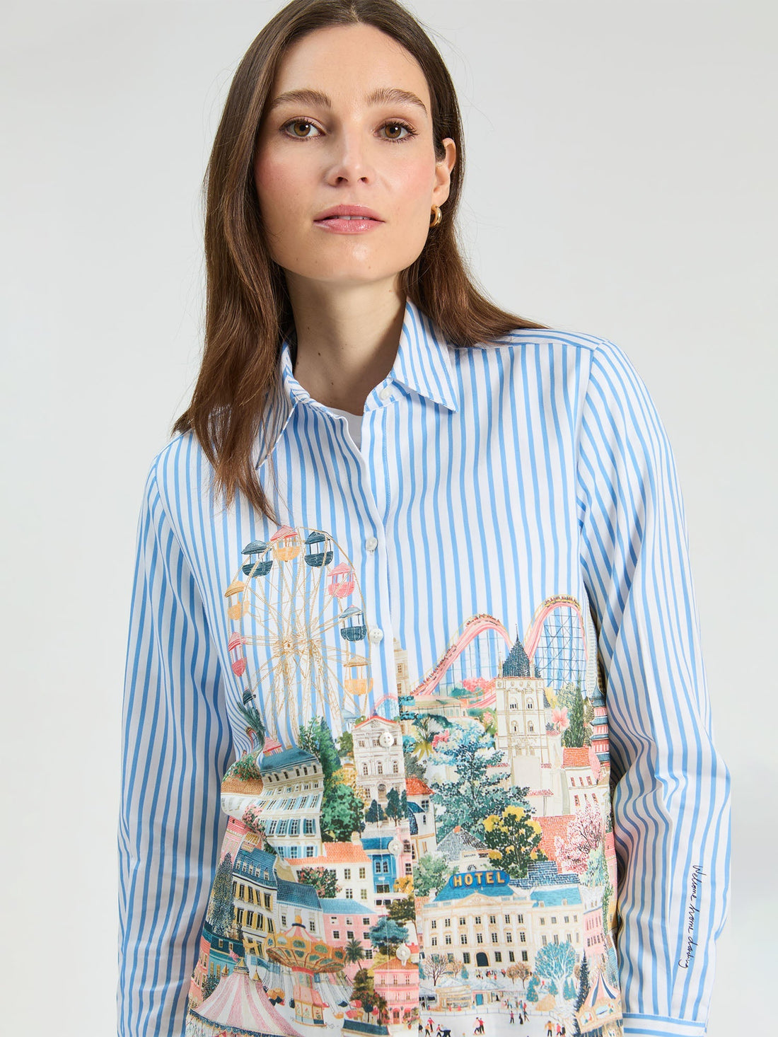 Vilagallo city print striped shirt style 33905 shown on model, blue and white vertical stripes