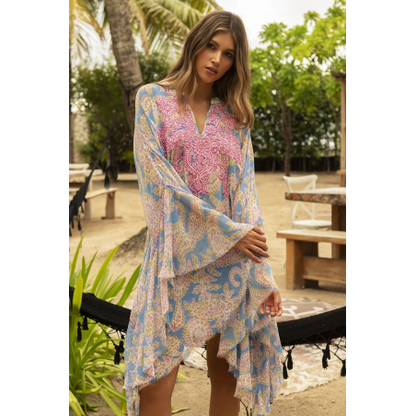 Miss June | Madalena Kaftan