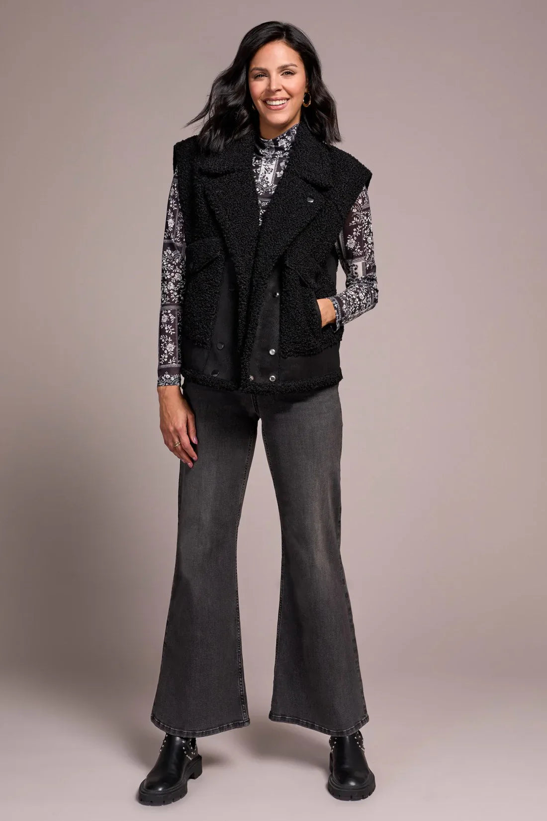 Tribal | Sleeveless Sherpa Vest -latte