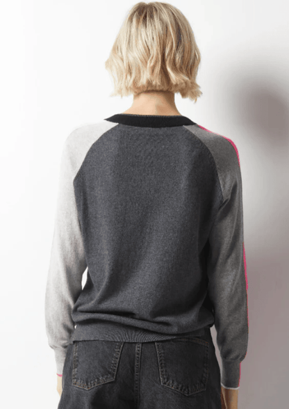 Zaket &amp; Plover | Zaket &amp; Plover | Double V - Neck Sweater | Cloister Collection | SWEATERSSEPARAT