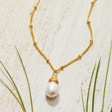 Load image into Gallery viewer, Susan Shaw | Dainty Pearl Drop Necklace
