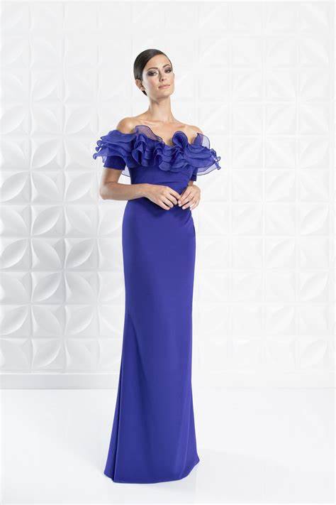 Daymor Couture | Gown w/Ruffle Sleeve